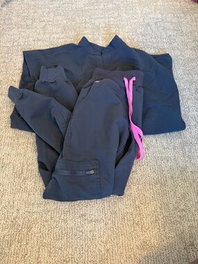 Navy Scrub Set with Pink Drawstring